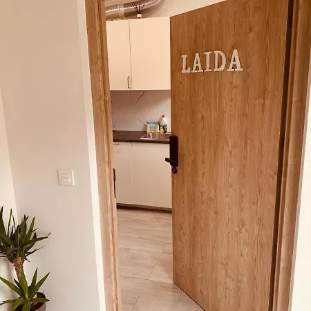 Laga&laida Gernihost En Urdaibai 게르니카 이 루노